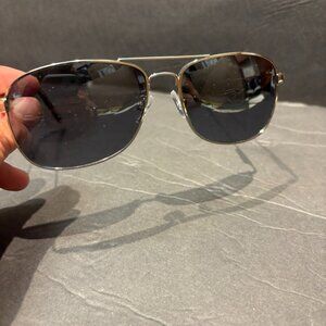 Foster Grant Silver Aviator Sunglasses – Retro Chic Style